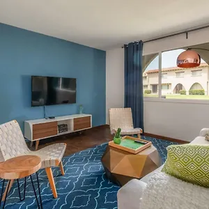  Holiday home Spacious Townhome By Wanderjaunt United States